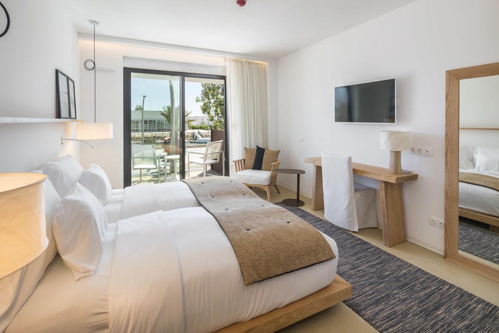 Comfort Double Room, 1 Queen Bed, Marina View
