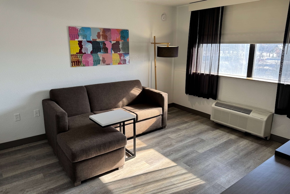 Suite, 2 Queen Beds, Non Smoking (1 Bedroom)