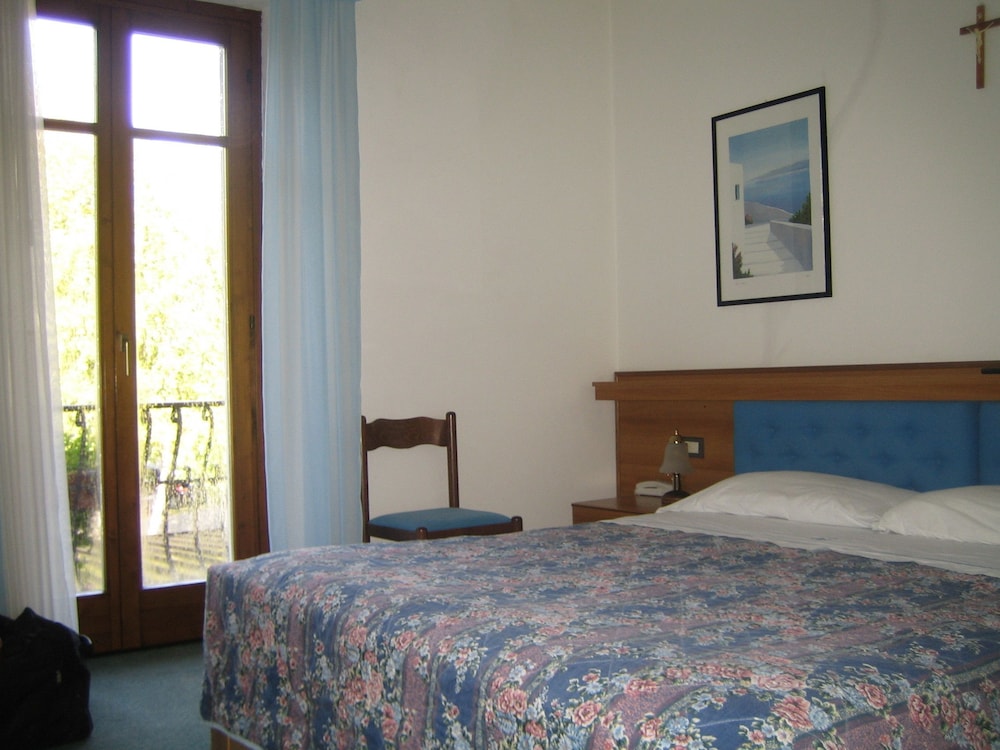 Double Room, Mountain View - Photo 1