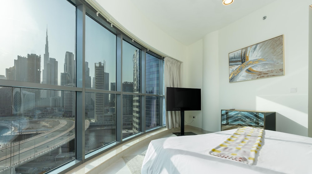 Luxury Apartment, 2 Bedrooms, Canal View photo 3