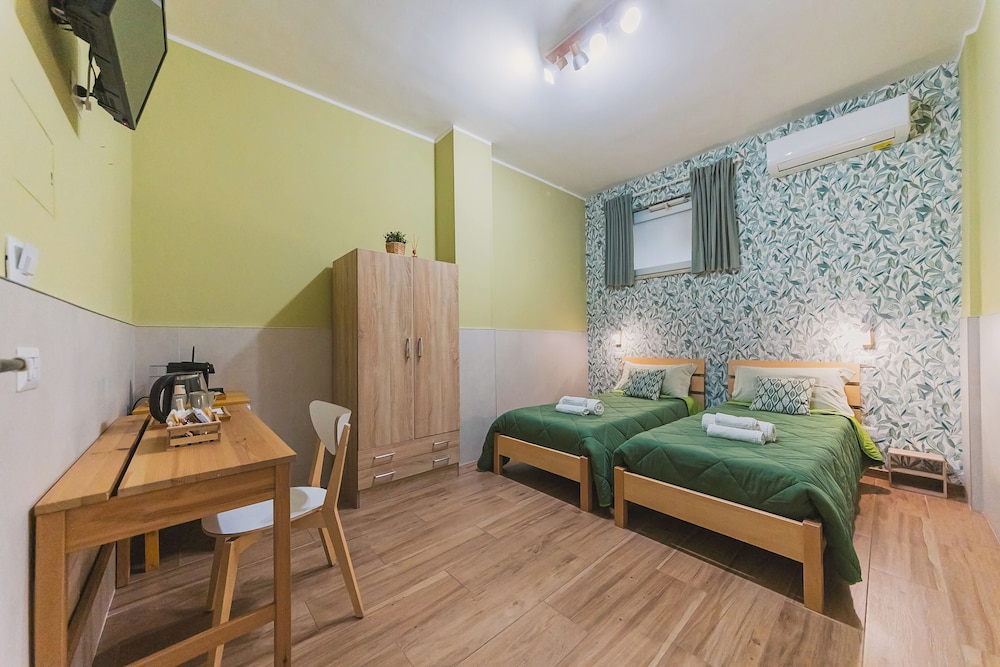 Economy Double or Twin Room (Ulivo)