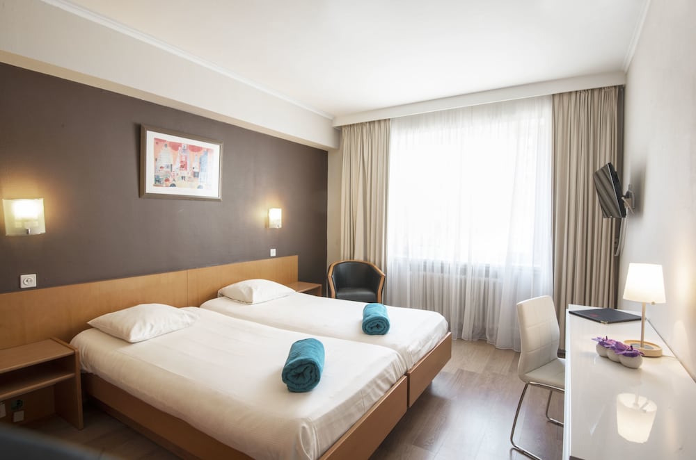 Standard Double or Twin Room photo 2