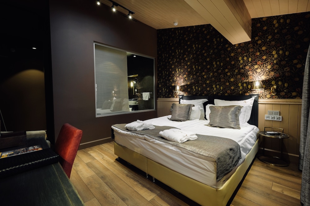 Superior Double or Twin Room photo 2