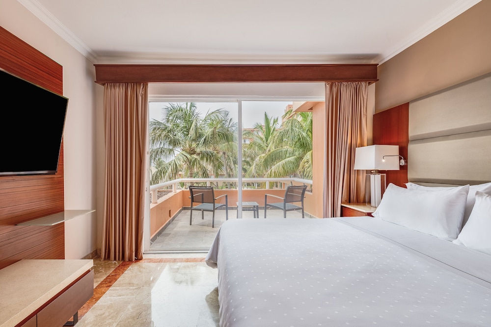 Deluxe Room - Photo 1