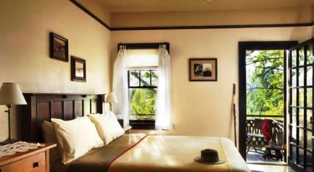 Balcony, 1 Queen Bed