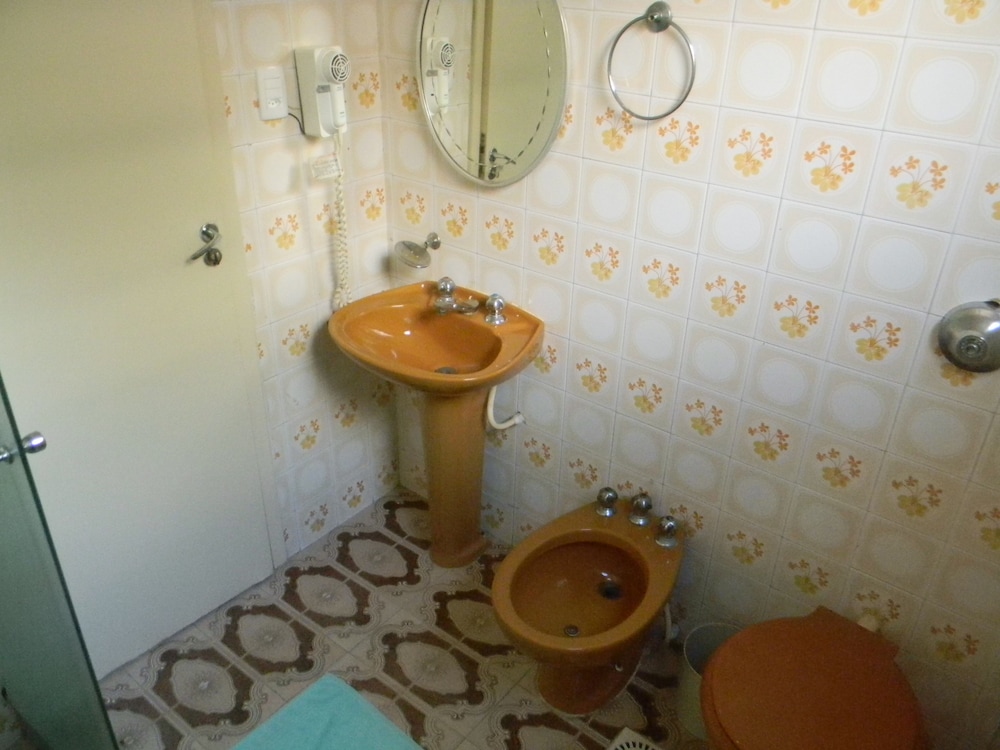 Double or Twin Room - Photo 5