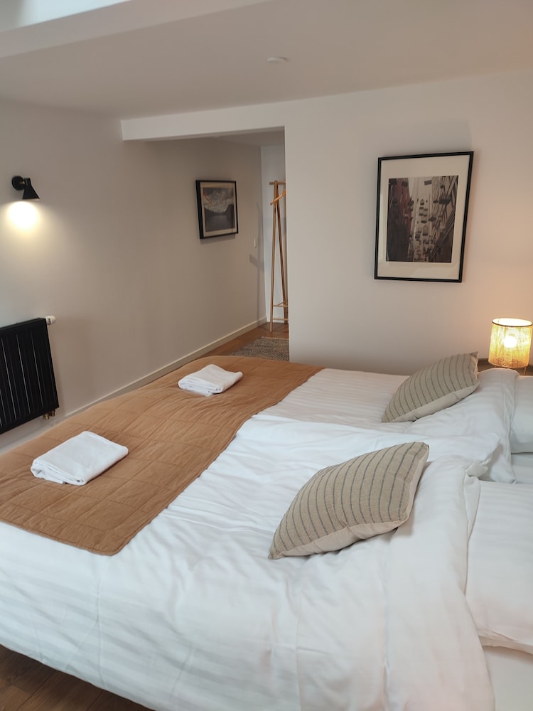 Basic Double Room, 2 Twin Beds photo 1