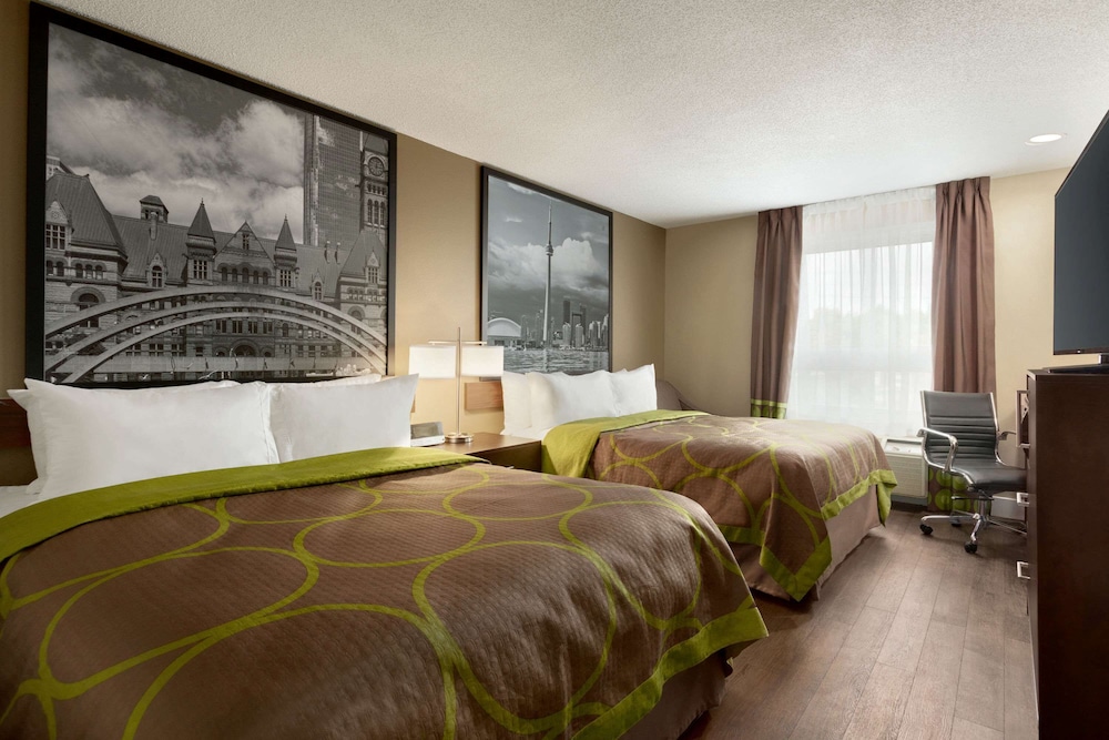 Room, 2 Queen Beds, Non Smoking - Photo 1