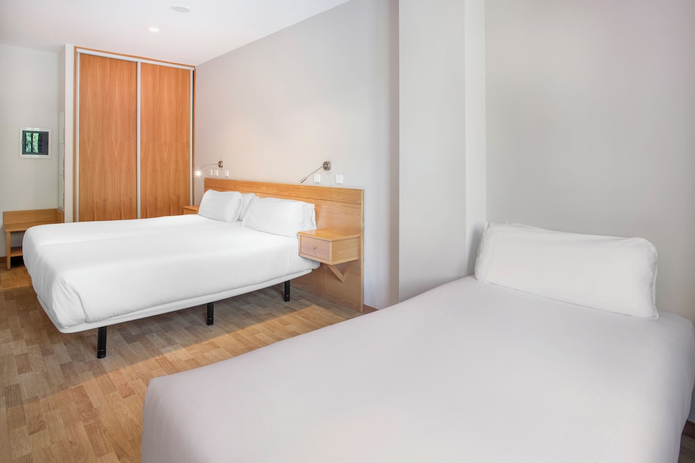 Standard Triple Room - Photo 3