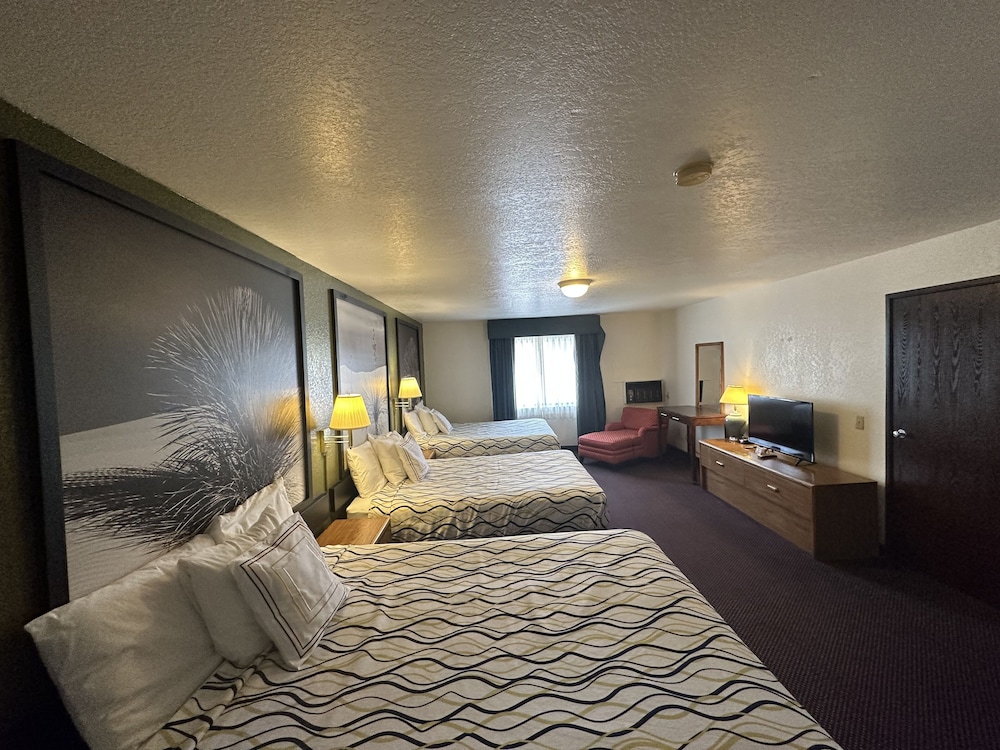 Economy Triple Room, Multiple Beds, Non Smoking photo 2