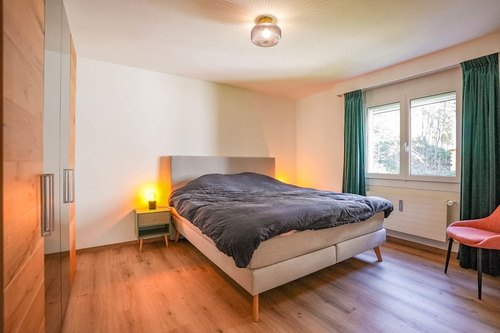 Basic Apartment photo 3
