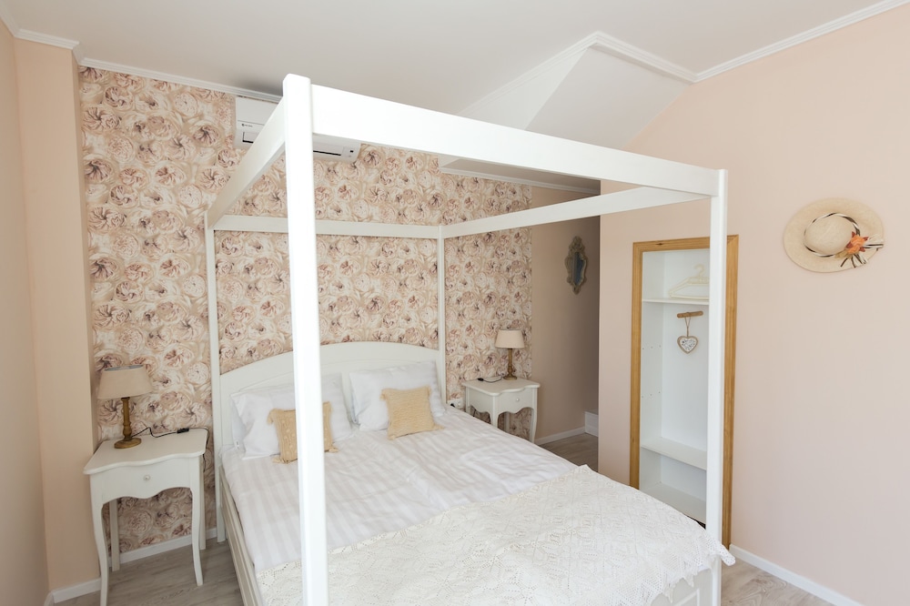 Deluxe Double or Twin Room photo 2