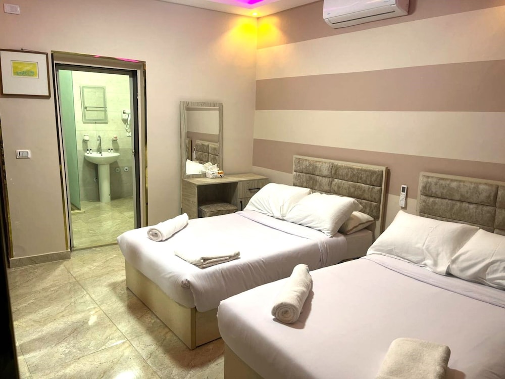 Deluxe Twin Room, Pool View photo 2