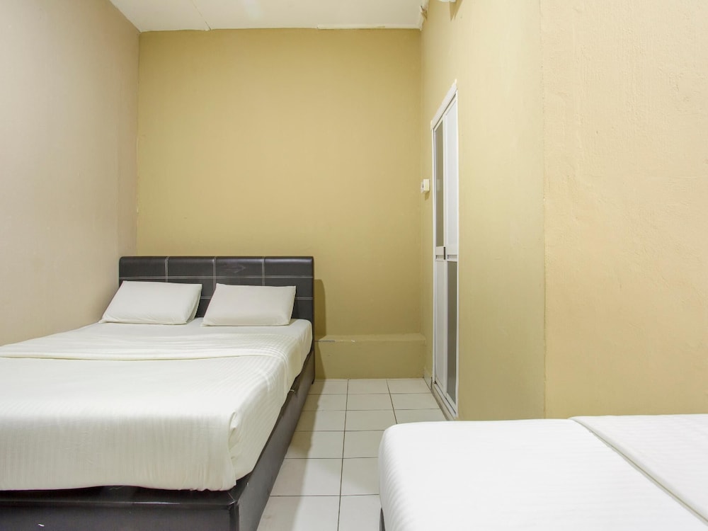 Basic Triple Room photo 2
