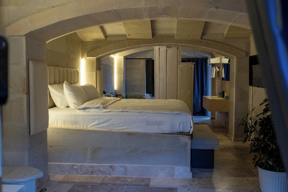 Design Double Room, Valley View photo 1