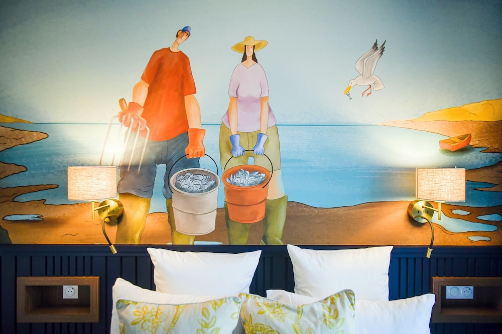 Standard Suite, Balcony, Canal View photo 3