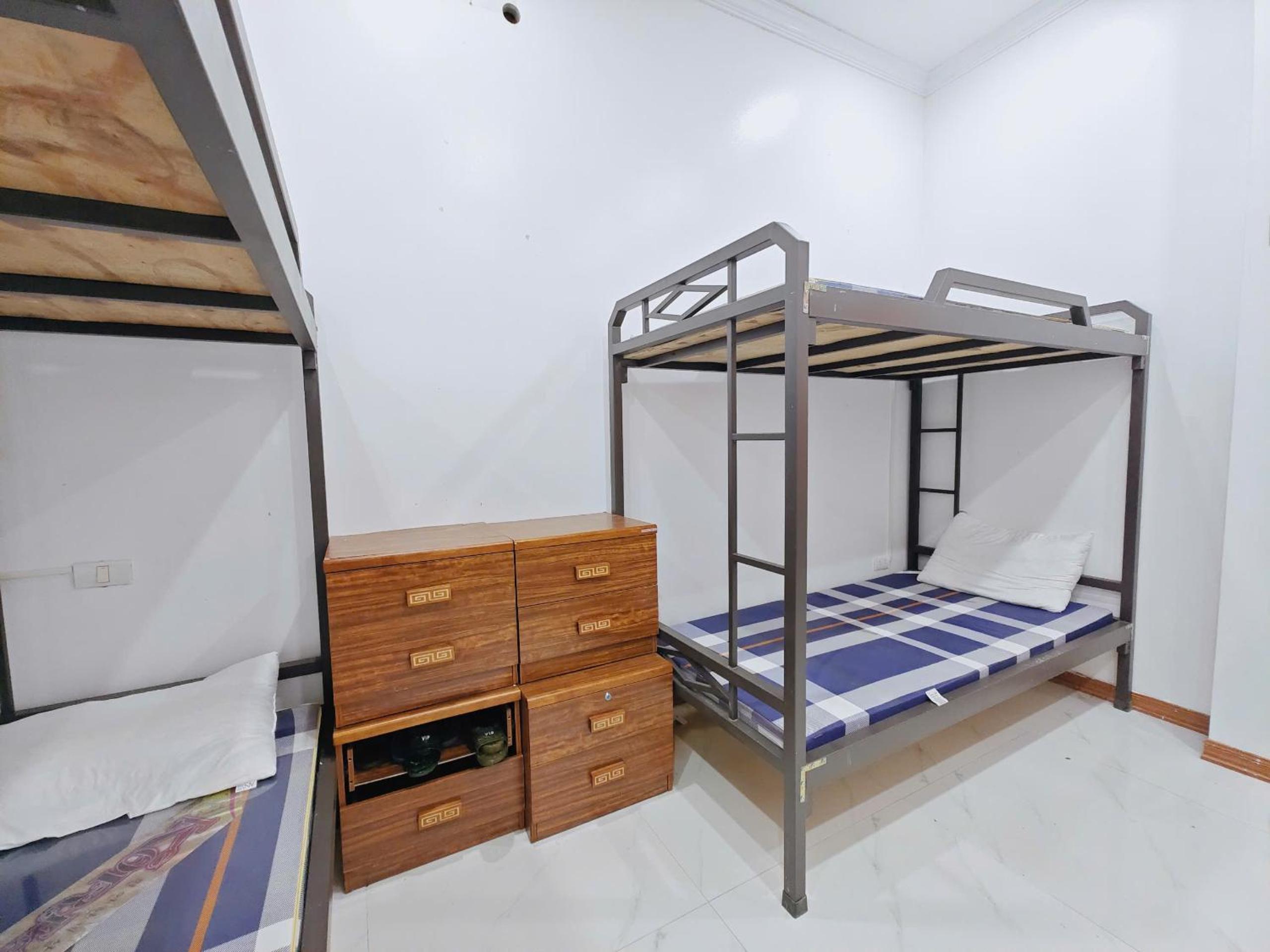 Mixed Dormitory Room photo 1