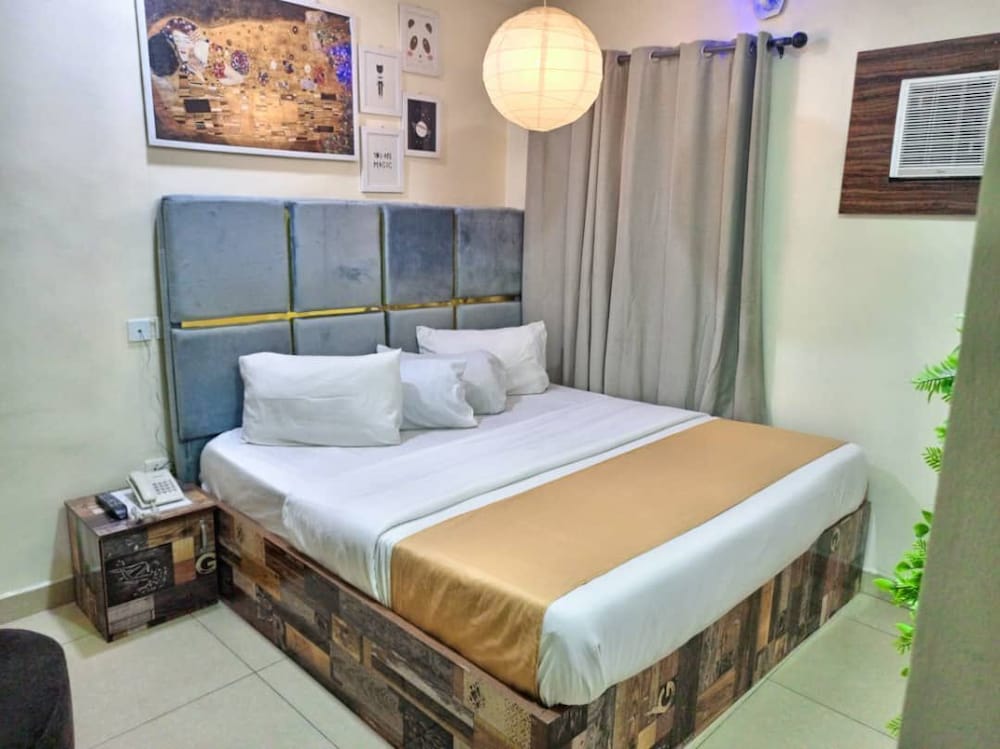 Luxury Single Room