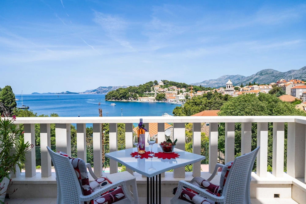 Studio (Studio Apartment with Balcony and Sea) photo 3