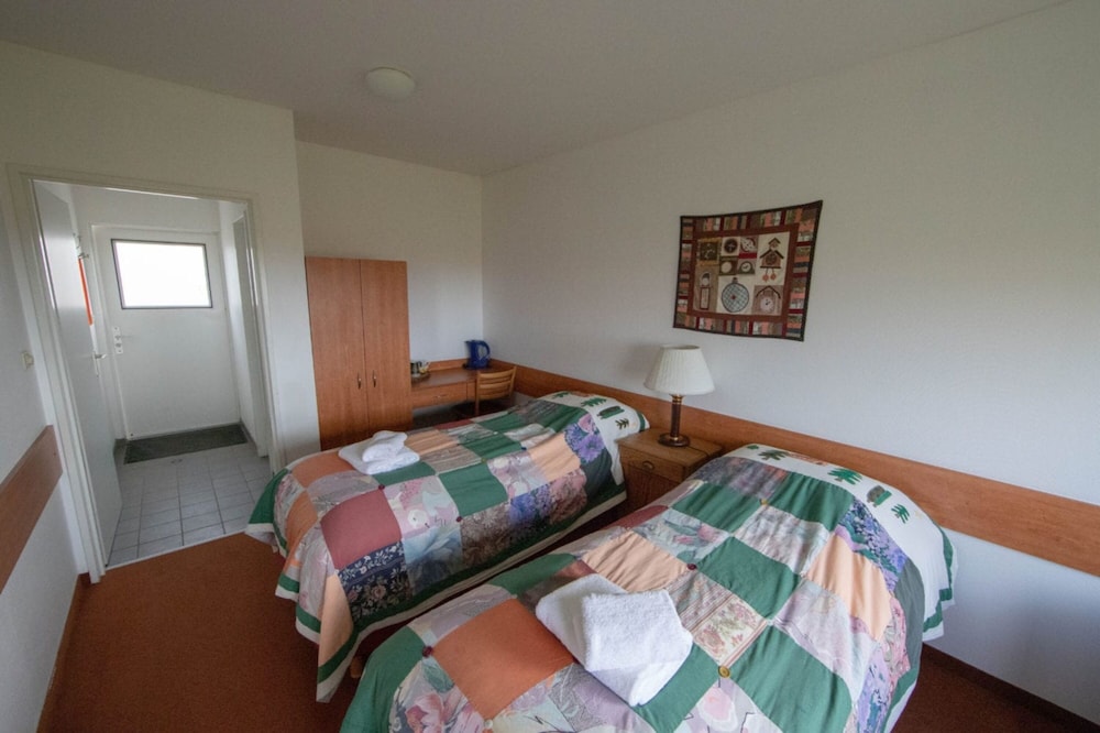 Twin Room, Shared Bathroom photo 1