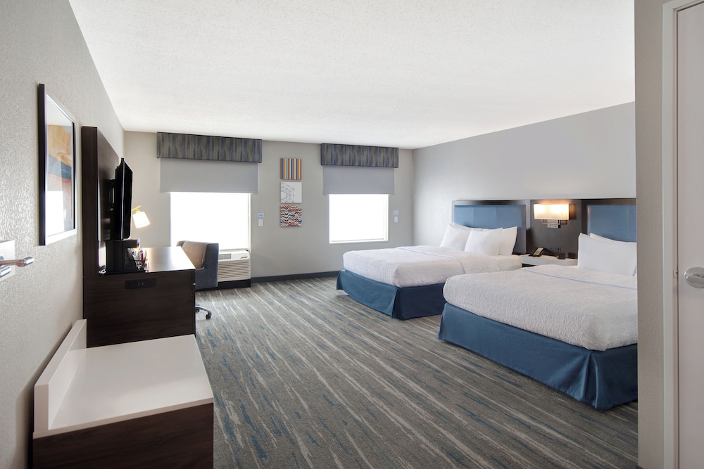 Room, 2 Queen Beds, Accessible, Non Smoking - Photo 1