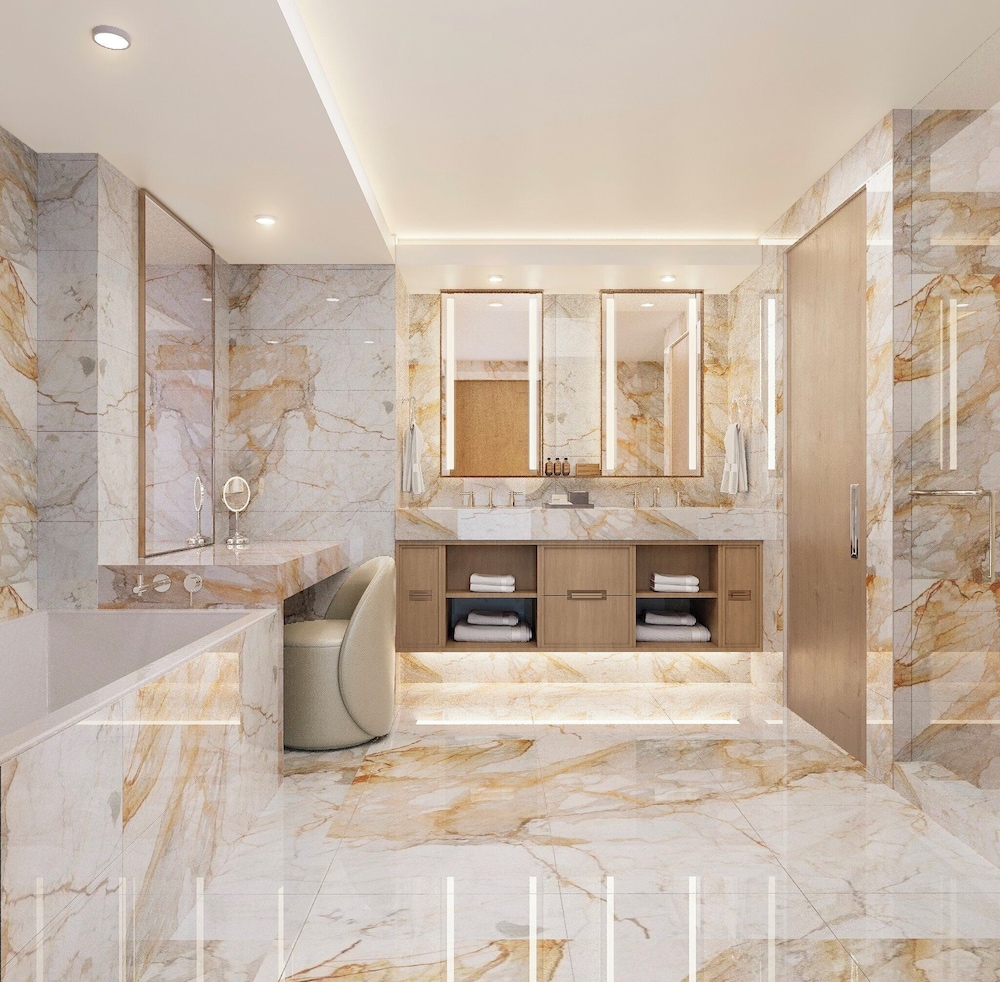 Executive King Suite - NEWLY REMODELED - Photo 2