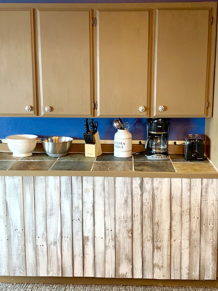 Deluxe Condo, 1 Bedroom, Kitchen, Beachfront photo 2