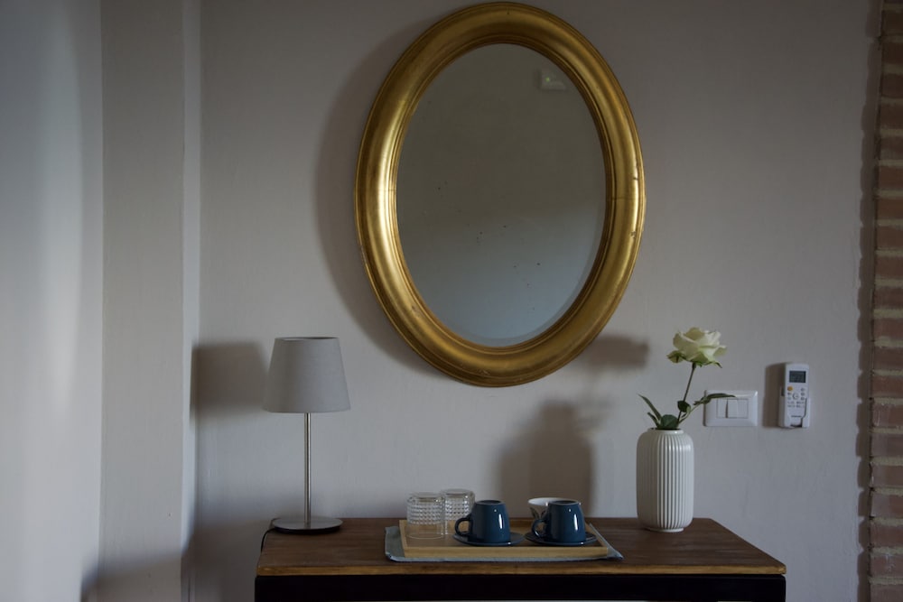 Honeymoon Suite - Photo 4