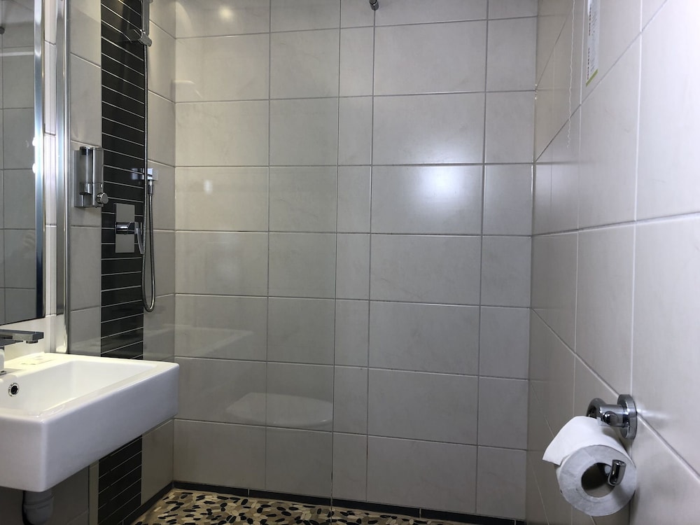 Double Room - Photo 22