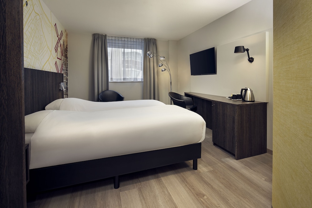 City Twin Room photo 1