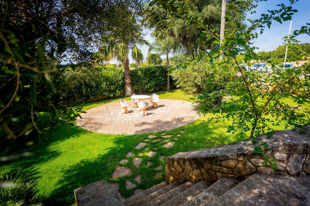 Economy Double or Twin Room, Garden View - Photo 1