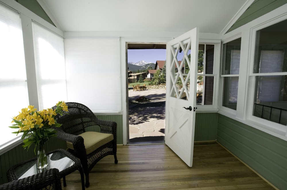 Bighorn Cottage photo 3