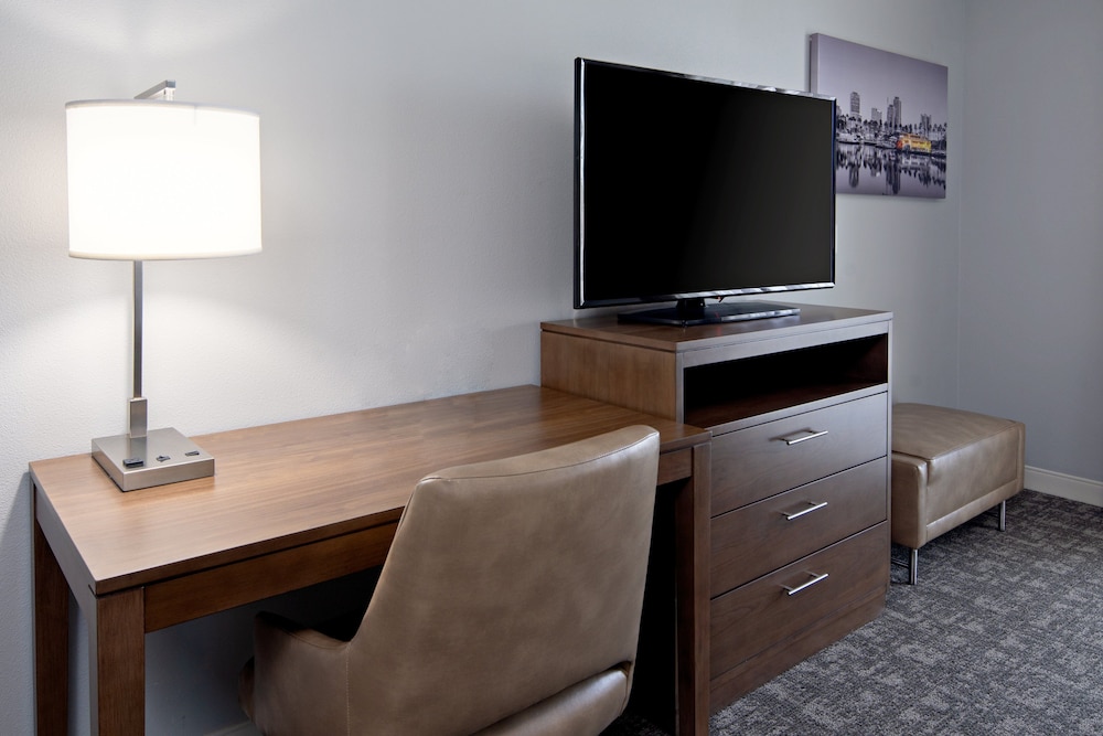 Studio Suite, 1 Queen Bed, Accessible Bathtub, Kitchen (Accessible Tub) - Photo 3