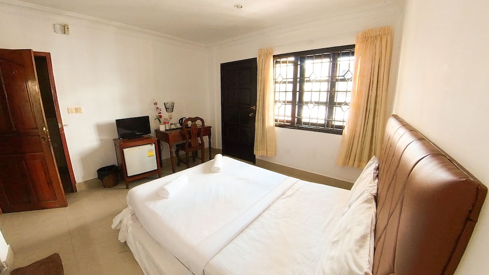 Superior Queen Room with Balcony Lanai - Photo 1
