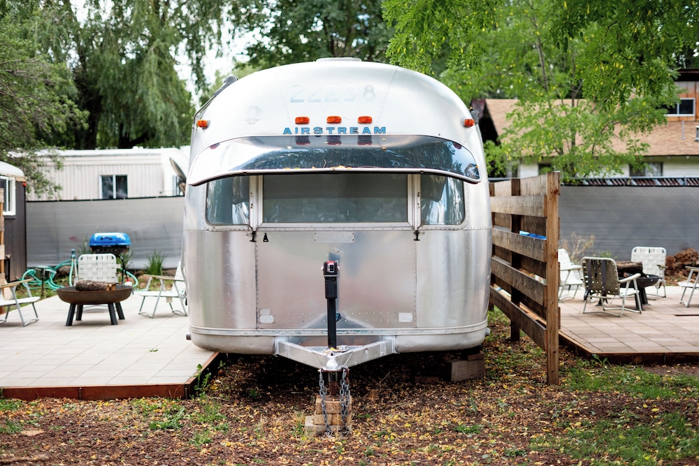 Mobile Home, Multiple Beds photo 1
