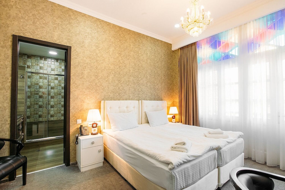 Standard Room with Balcony photo 3