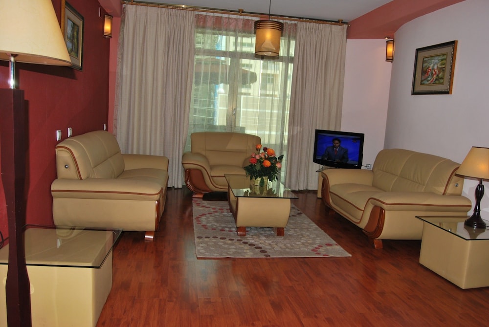 Family Apartment, Multiple Beds, Accessible, Garden View