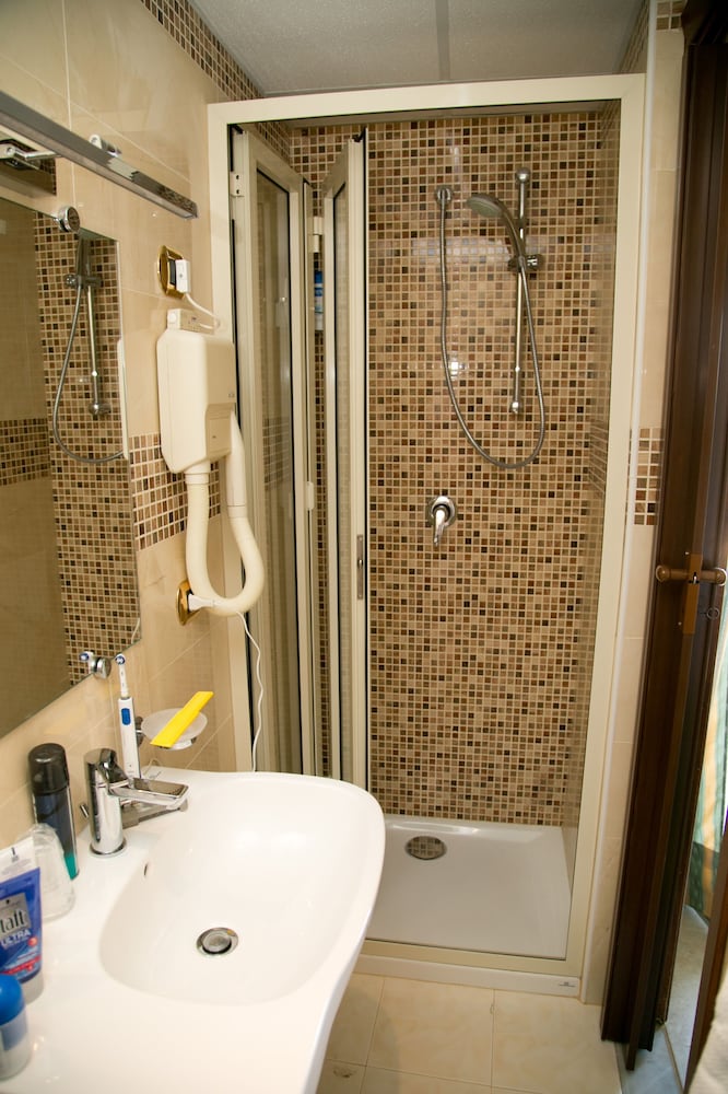 Single Room, Balcony, Sea View photo 3