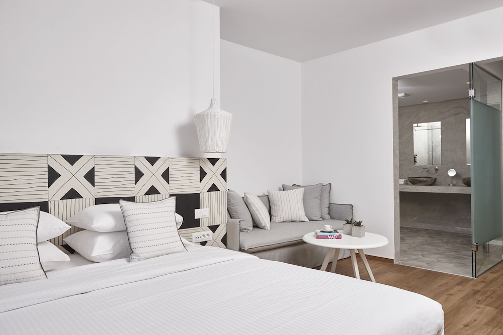 Deluxe Room, 1 Double Bed, Sea View - Photo 9