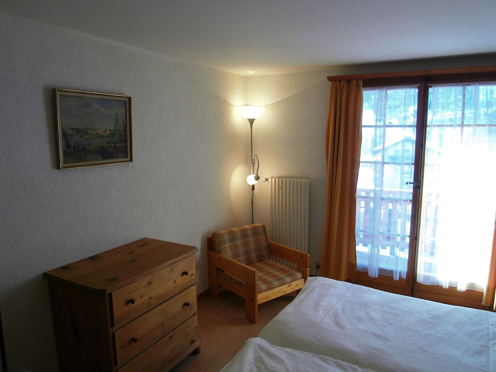 Double Room, Non Smoking, Mountain View photo 2