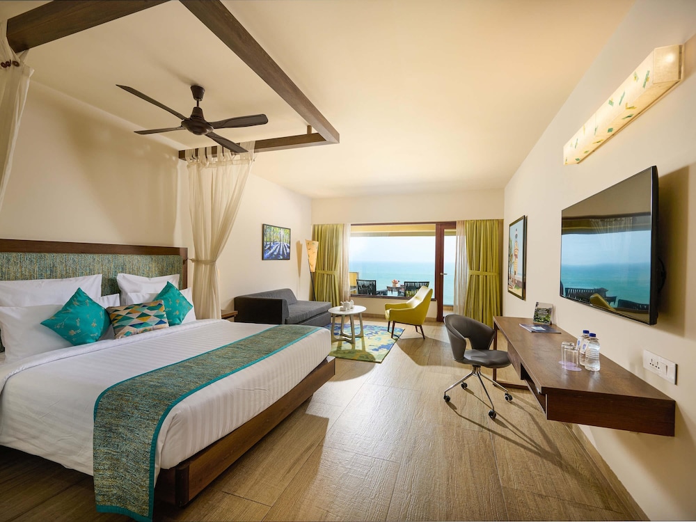 Deluxe Room, 1 Double Bed, Balcony, Ocean View
