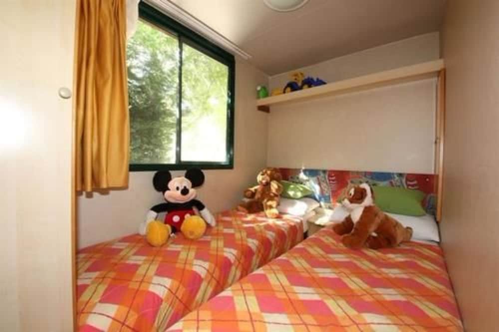 Mobile Home, 2 Bedrooms (Carmen) photo 3