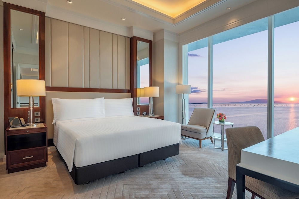 Prestige Suite Bay photo 2