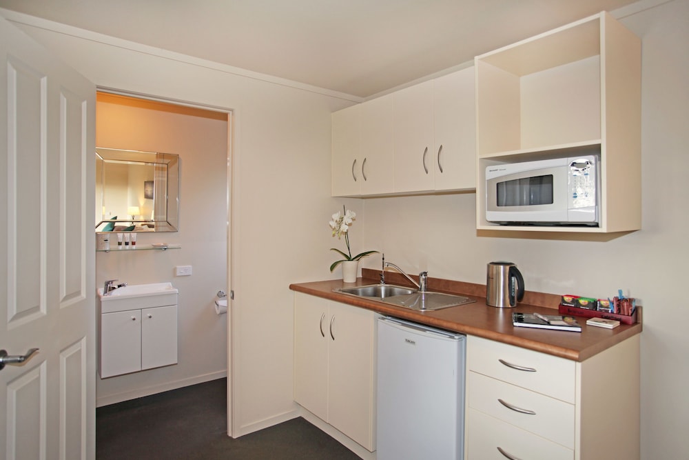 Standard Studio, Non Smoking, Kitchenette (Tui Cottage) photo 3