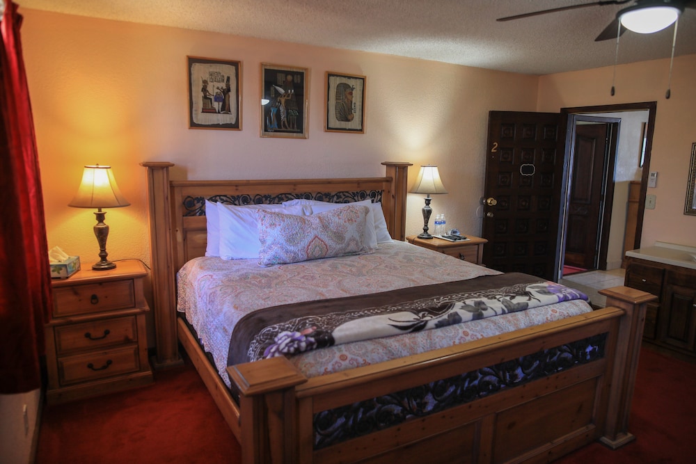 Luxury Room, 1 King Bed photo 3