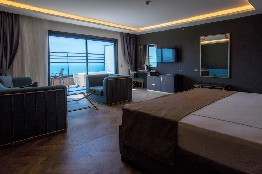 Deluxe Double or Twin Room, Balcony, Sea View, Jacuzzi