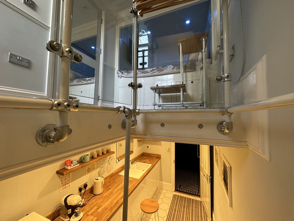 Studio, Courtyard View (Room C) photo 1