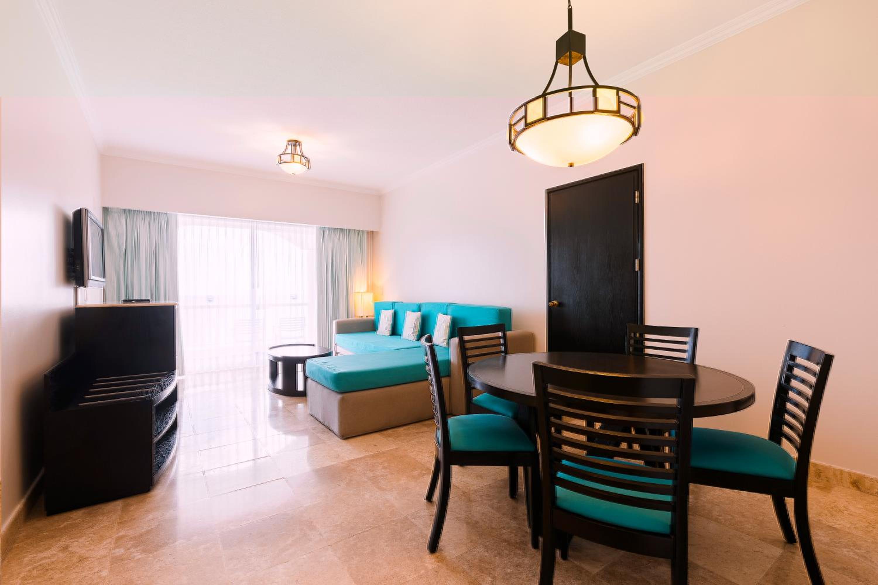 Deluxe Queen Room with Two Queen Beds