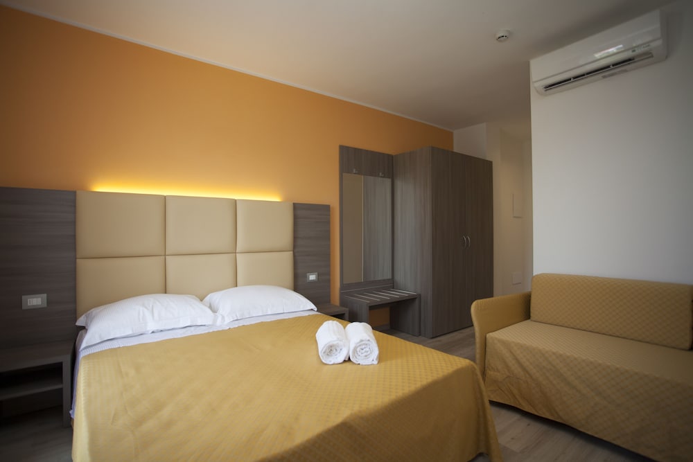 Superior Room, Balcony (Superior)