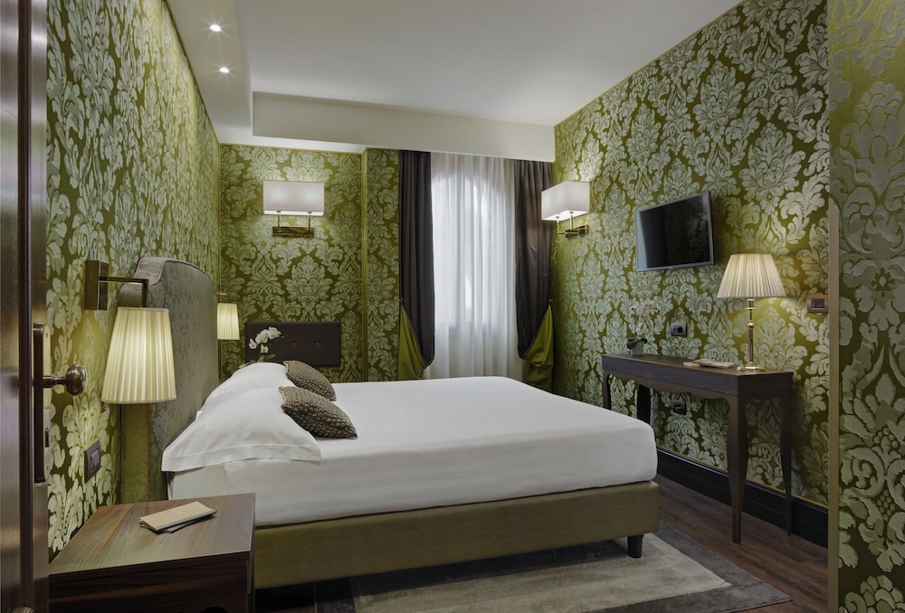 Classic Double or Twin Room - Photo 5